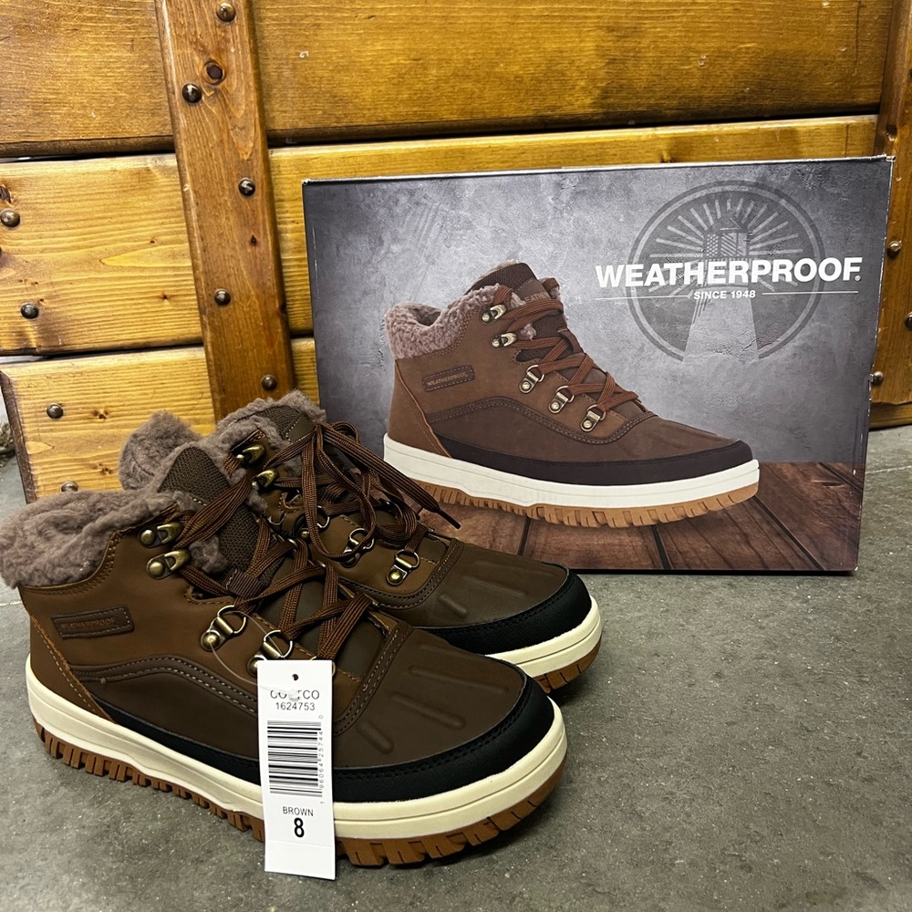 Brand new Weatherproof Men's Slope Sneakerboot Memory Foam Insole Flexible Warm
